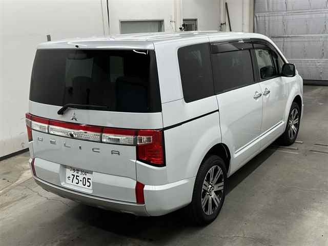 MITSUBISHI DELICA D5 2023