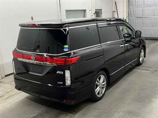 NISSAN ELGRAND 2013