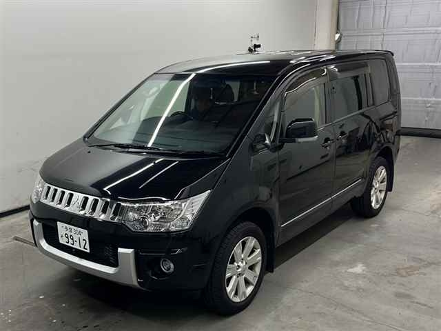 MITSUBISHI DELICA D5 2016