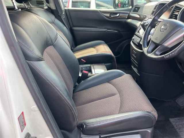 NISSAN ELGRAND 2010