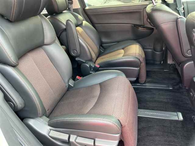 NISSAN ELGRAND 2010