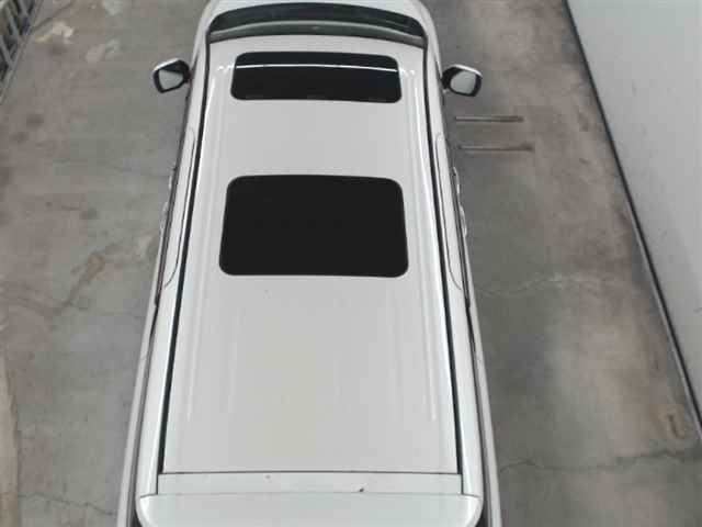 NISSAN ELGRAND 2010