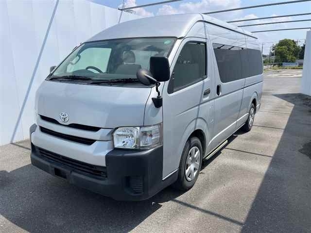 TOYOTA HIACE 2017