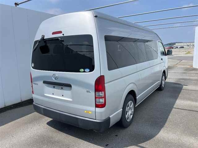 TOYOTA HIACE 2017