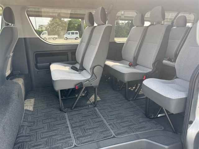 TOYOTA HIACE 2017
