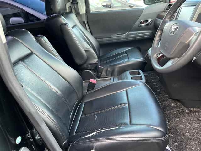 TOYOTA VELLFIRE 2012
