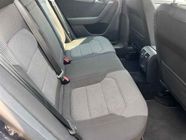 VOLKSWAGEN PASSAT VARIANT 2012