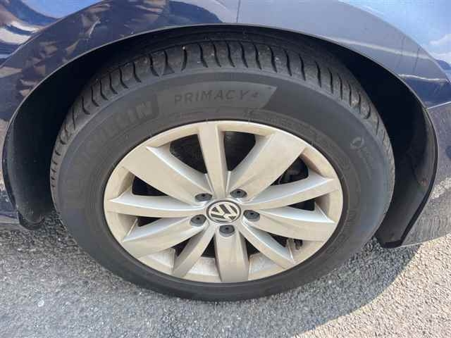 VOLKSWAGEN PASSAT VARIANT 2012