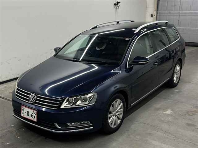 VOLKSWAGEN PASSAT VARIANT 2012