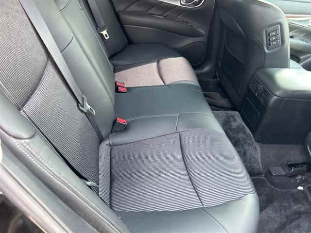 NISSAN FUGA 2013