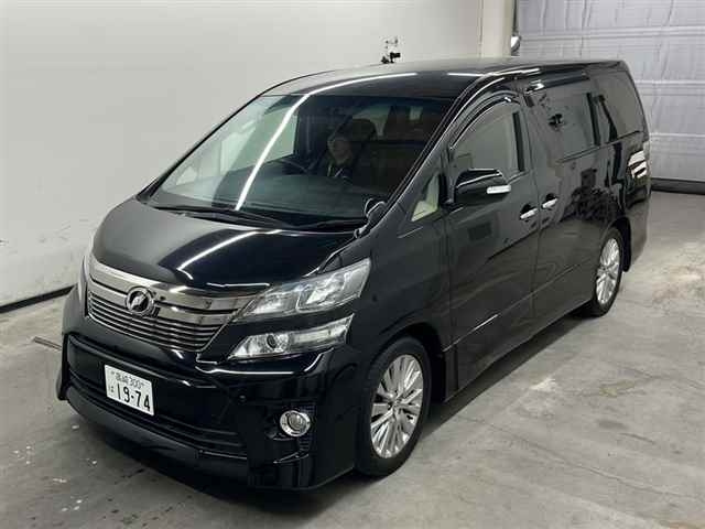 TOYOTA VELLFIRE 2013