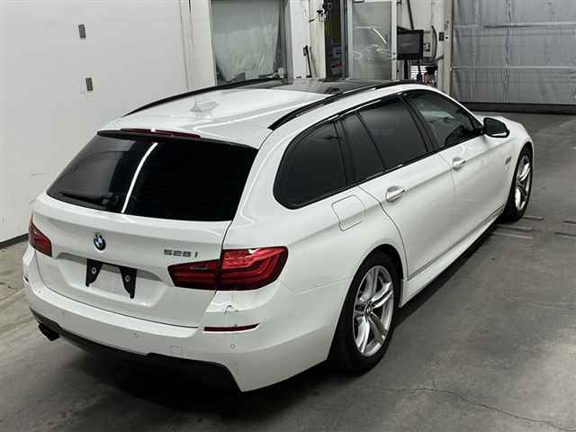 BMW 5 SERIES 2016