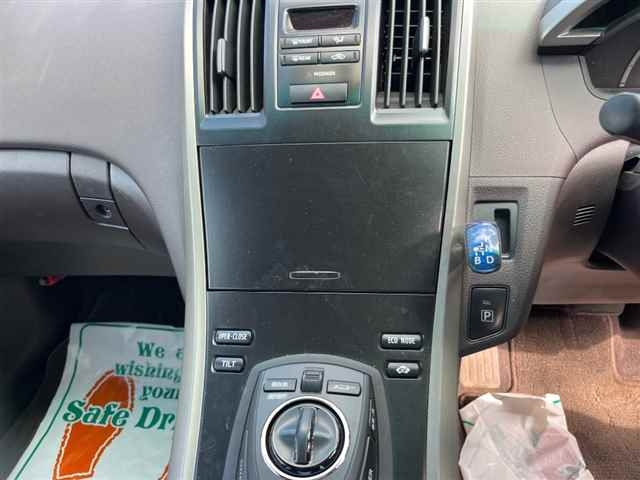 TOYOTA SAI 2011