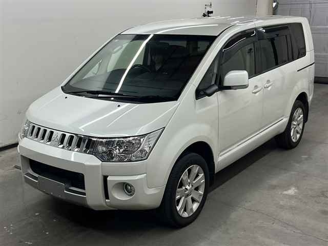 MITSUBISHI DELICA D5 2018