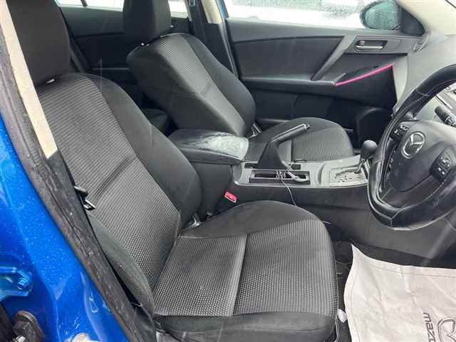MAZDA AXELA 2012