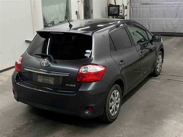 TOYOTA AURIS 2010