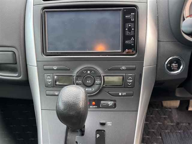 TOYOTA AURIS 2010