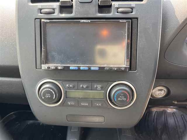 NISSAN LEAF 2014