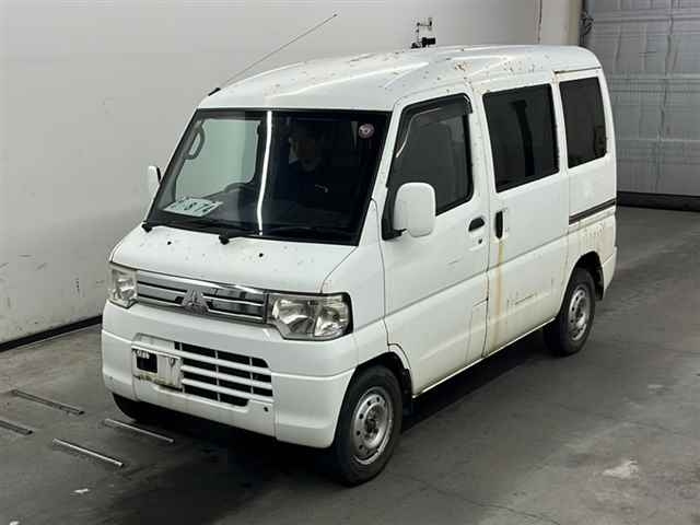 MITSUBISHI MINICAB VAN 2013