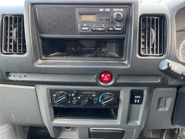 MITSUBISHI MINICAB VAN 2013