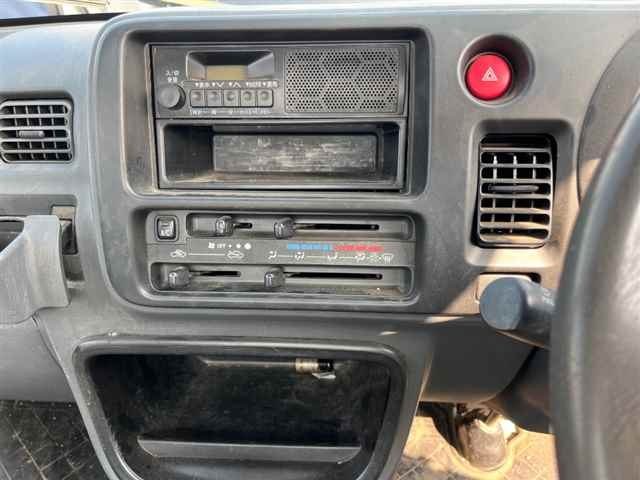 DAIHATSU HIJET TRUCK 2011