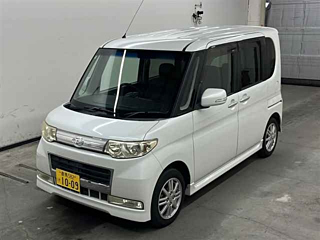 DAIHATSU TANTO 2010