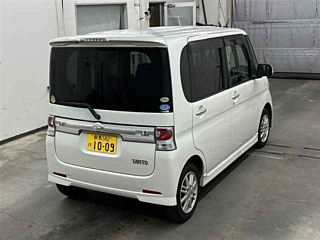 DAIHATSU TANTO 2010