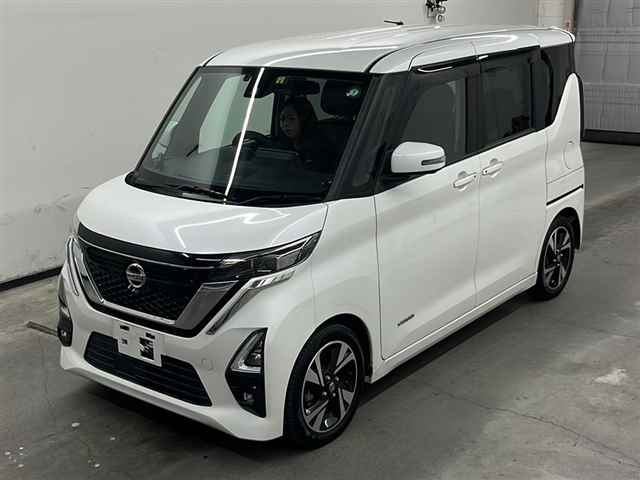 NISSAN ROOX 2020