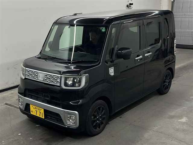 DAIHATSU WAKE 2015