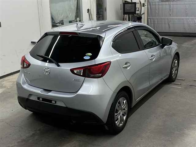 MAZDA DEMIO 2017