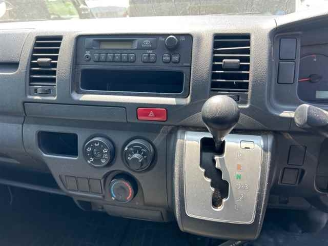 TOYOTA HIACE VAN 2016