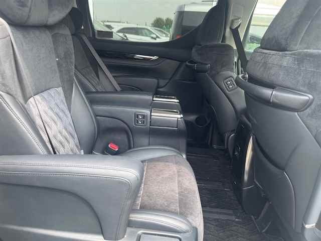 TOYOTA ALPHARD 2018