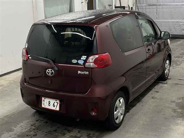 TOYOTA PORTE 2011