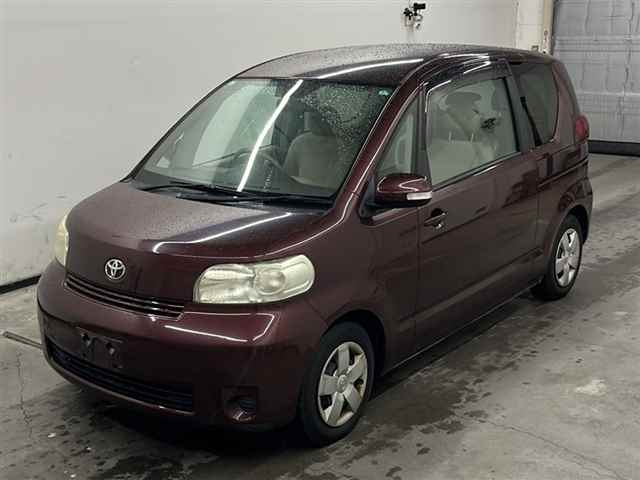 TOYOTA PORTE 2011
