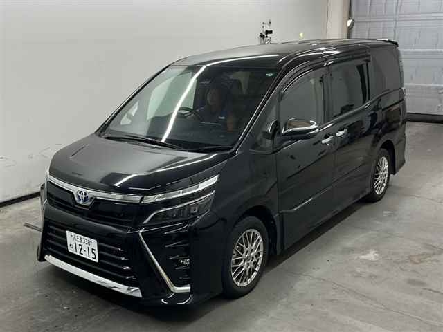 TOYOTA VOXY 2021