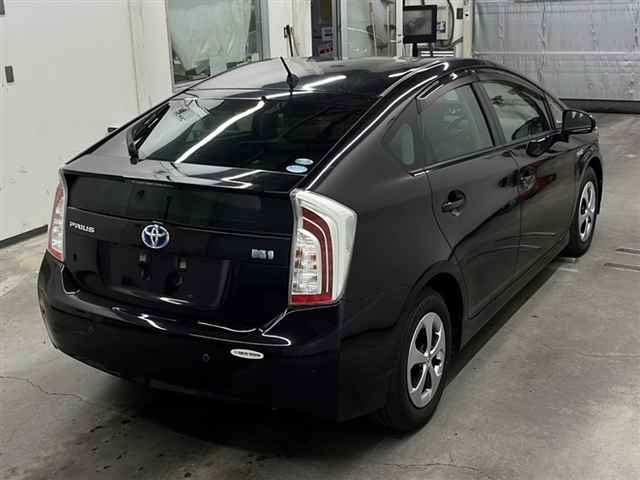 TOYOTA PRIUS 2015