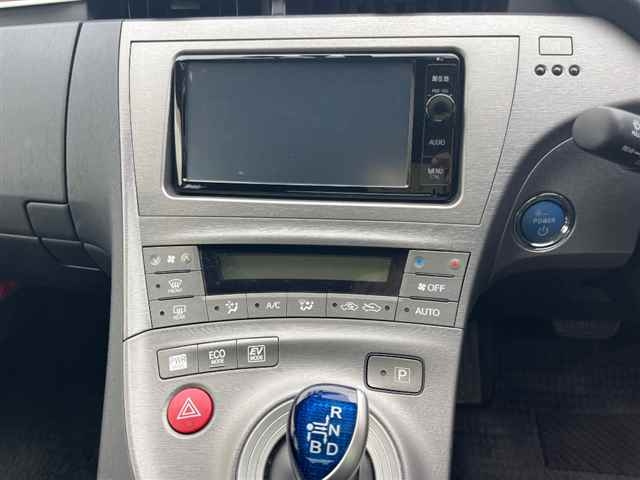TOYOTA PRIUS 2015