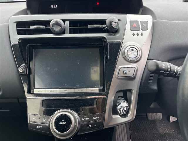 TOYOTA PRIUS ALPHA 2015