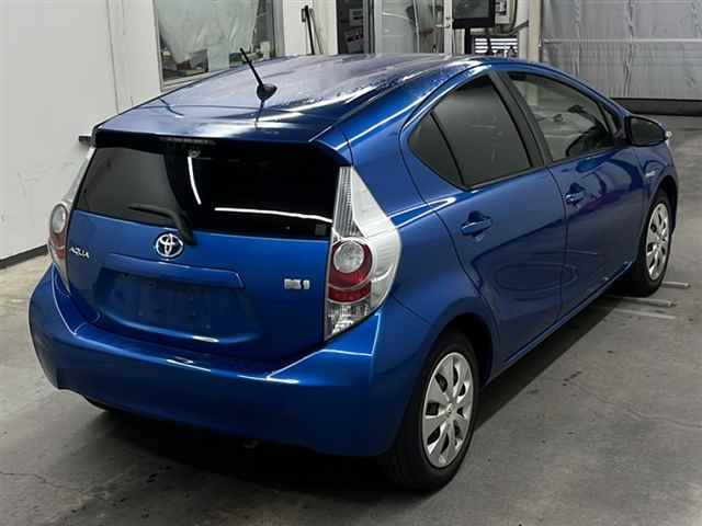 TOYOTA AQUA 2014