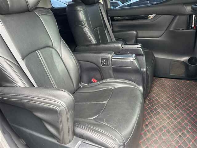 TOYOTA ALPHARD 2017