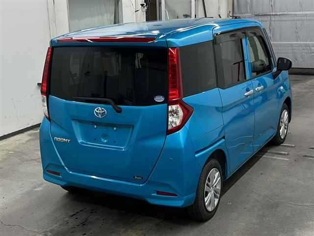 TOYOTA ROOMY 2021