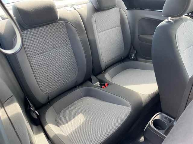 VOLKSWAGEN THE BEETLE 2015