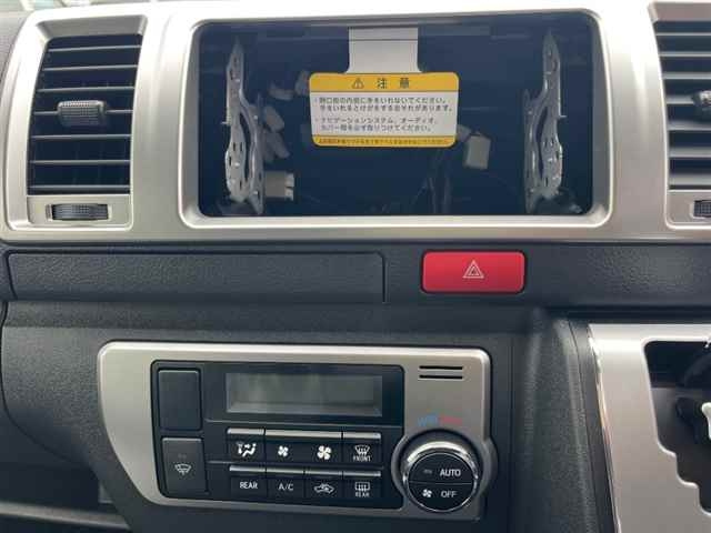 TOYOTA HIACE VAN 2025
