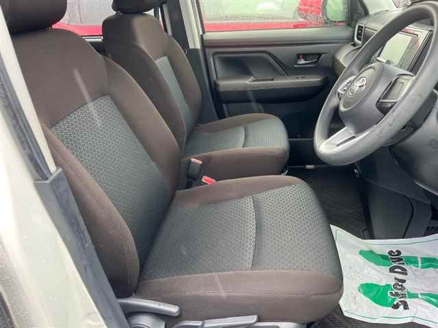 TOYOTA ROOMY 2022