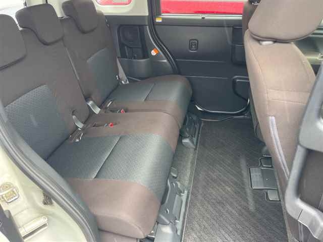 TOYOTA ROOMY 2022
