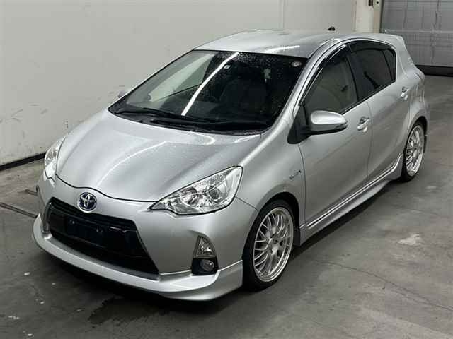 TOYOTA AQUA 2012