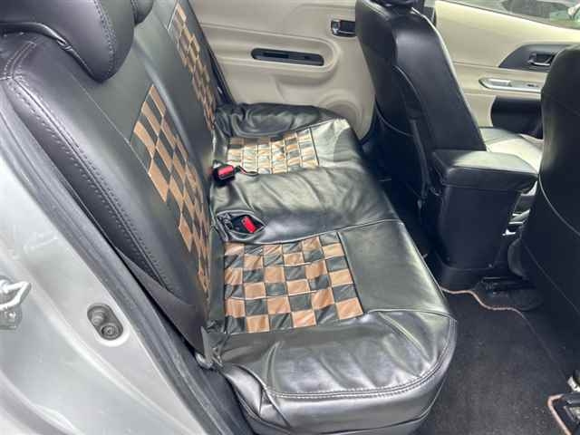 TOYOTA AQUA 2012