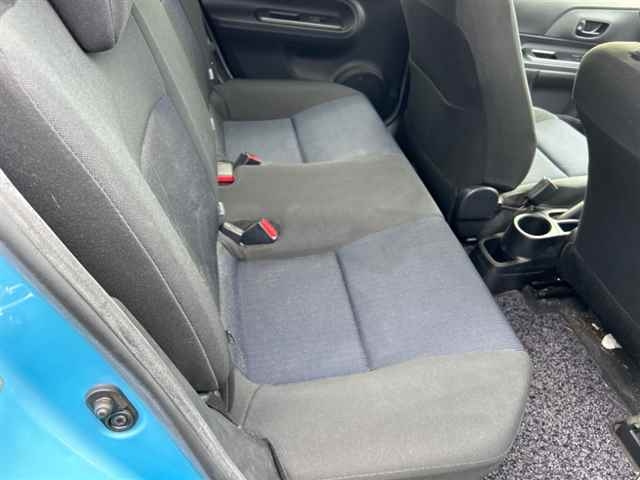 TOYOTA AQUA 2015