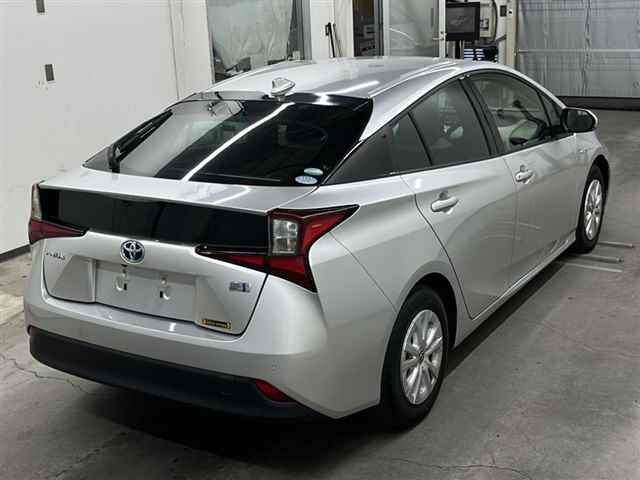 TOYOTA PRIUS 2020