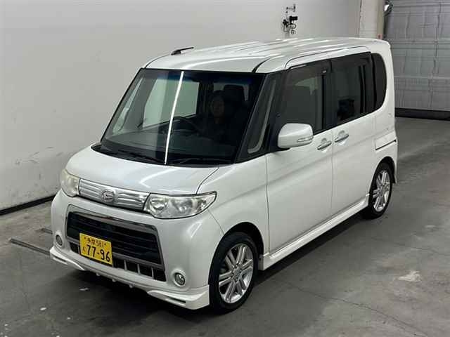 DAIHATSU TANTO 2013